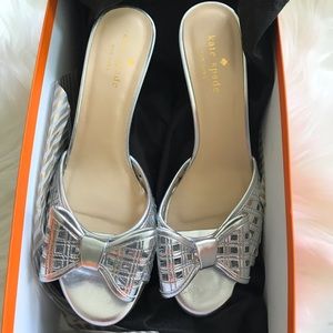 🌟SOLD🌟kate spade Marilyn Patent Cutout Silver